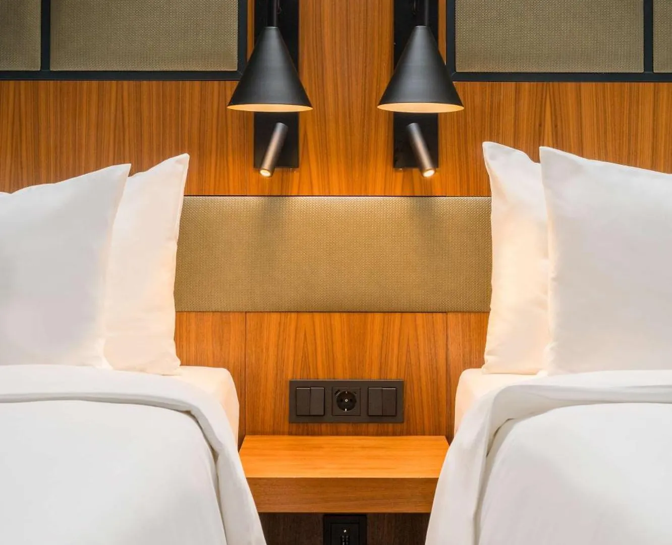 Radisson Blu Hotel, Hamburg Airport 4*,  Almanya