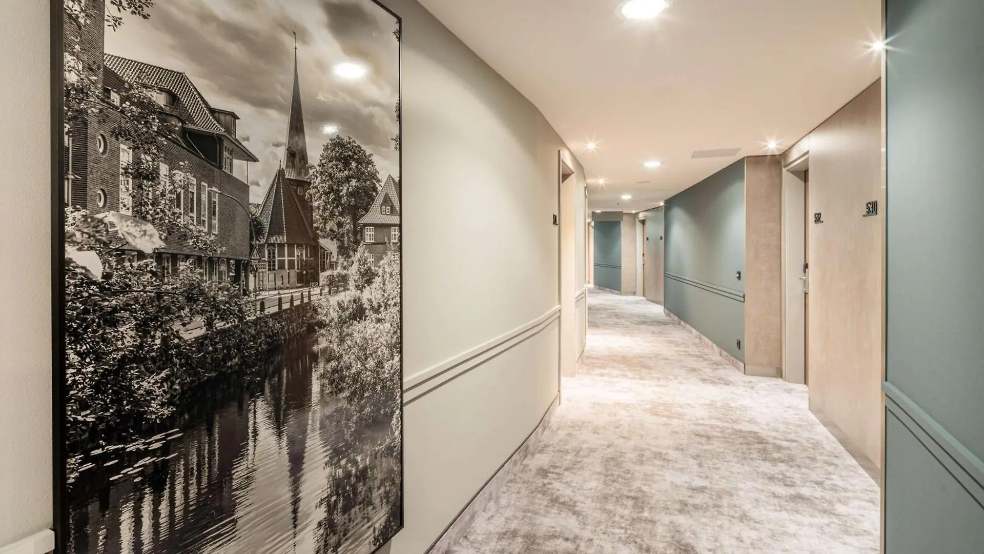 Radisson Blu Hotel, Hamburg Airport 4*,  Germany