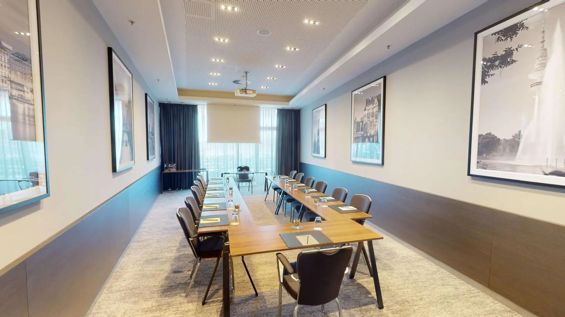 **** Hotel Radisson Blu Hotel, Hamburg Airport Niemcy