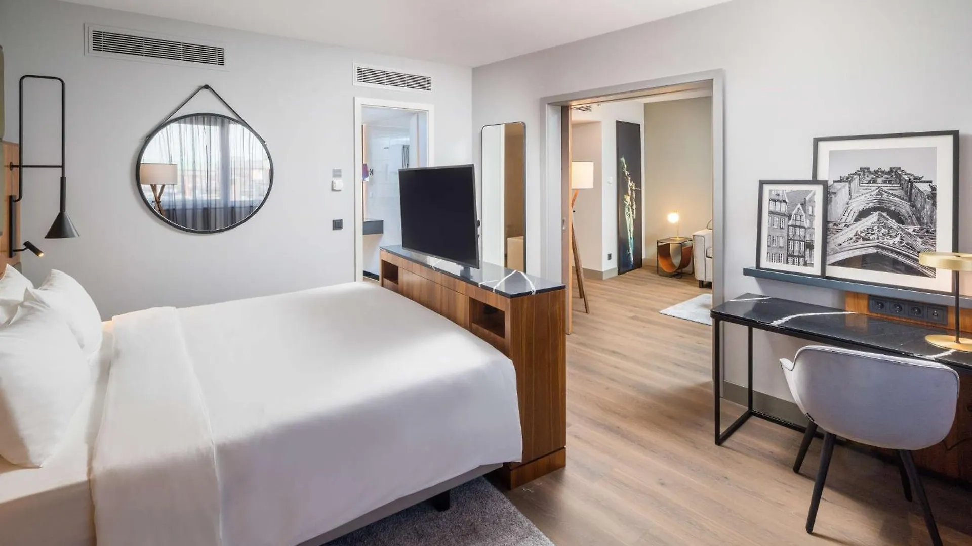 Radisson Blu Hotel, Hamburg Airport 4*,  Niemcy